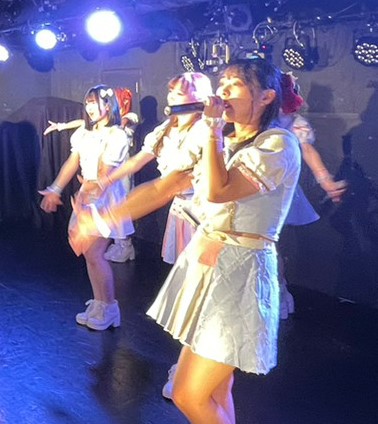 キュートな9人組アイドル・Goodbye for First kiss（ストキス）がデビューワンマンで満員御礼！