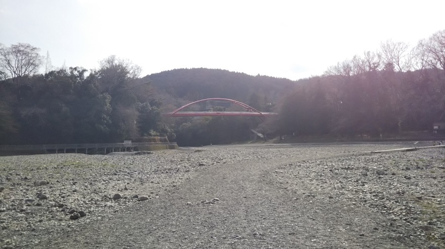 飯能河原と割岩橋_ヤマノススメ　聖地