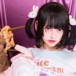 「うっせえわ」コスプレなどで人気を博した高嶺ヒナ 1stフォトブックの発売が決定！コメント＆アザ―カットが到着