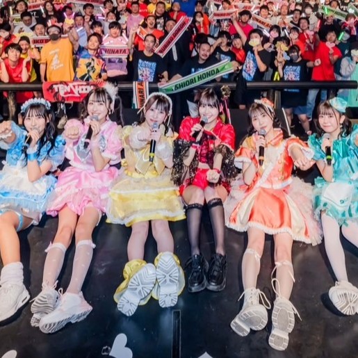 FES☆TIVEが全20曲をラブリーに披露！ワンマンライブは熱狂の渦に【アイドル】