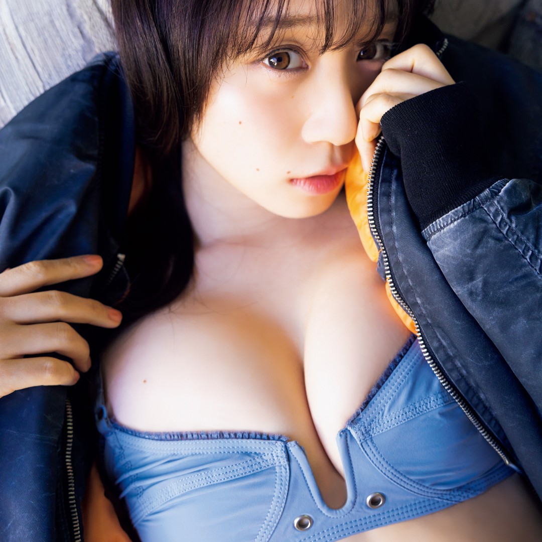 「黒ランジェリー姿」で圧巻の美スタイルあらわに!伊織もえの「最新デジタル写真集」のアザーカットが『FLASH』で公開