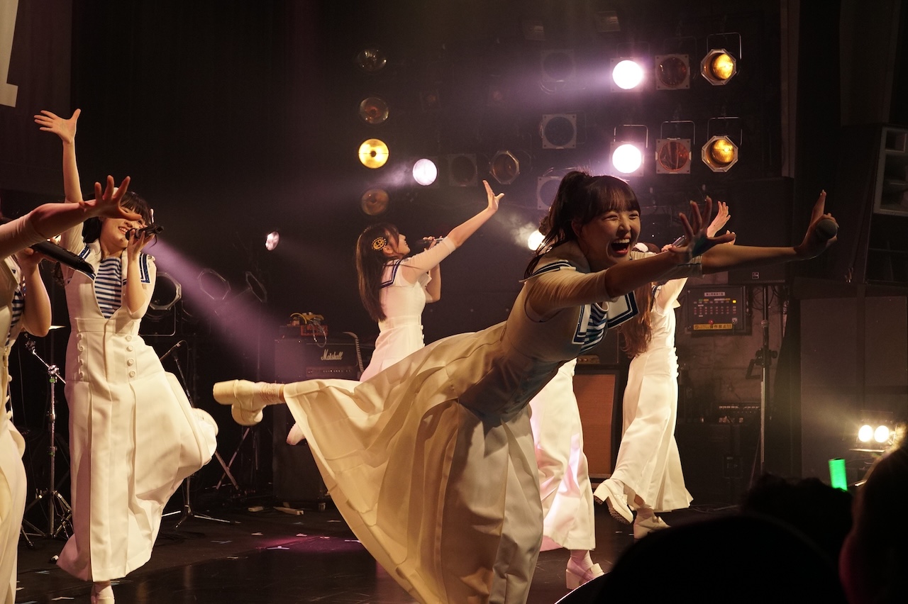 かりゆし58「朱里さんはまるで音楽旅館の女将さん」 STU48福田朱里が主催フェスで 「異色のコラボ」を連発!