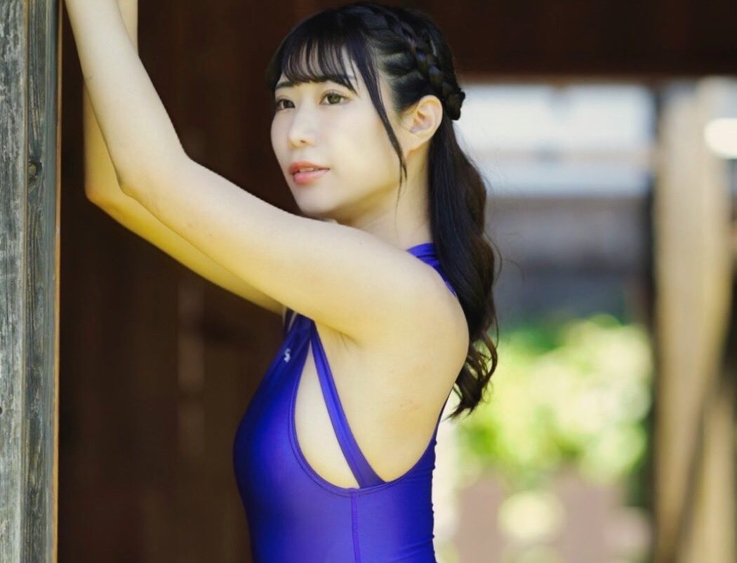 宮田みほの「むっちりした太もも」あらわな“競泳水着姿”にもう夢中！