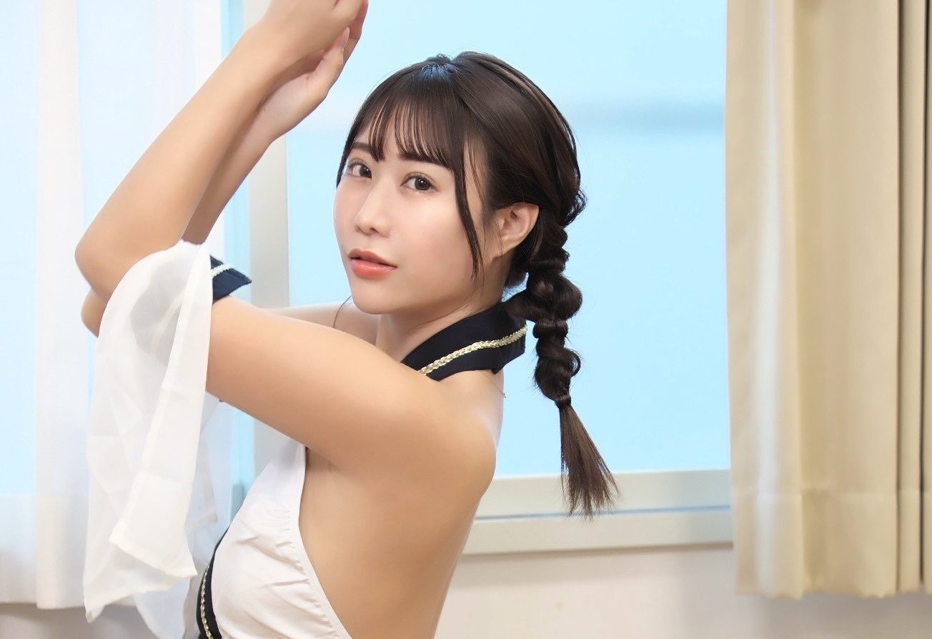 宮田みほの「横尻あらわな衣装姿」に心拍数は上がるばかり！