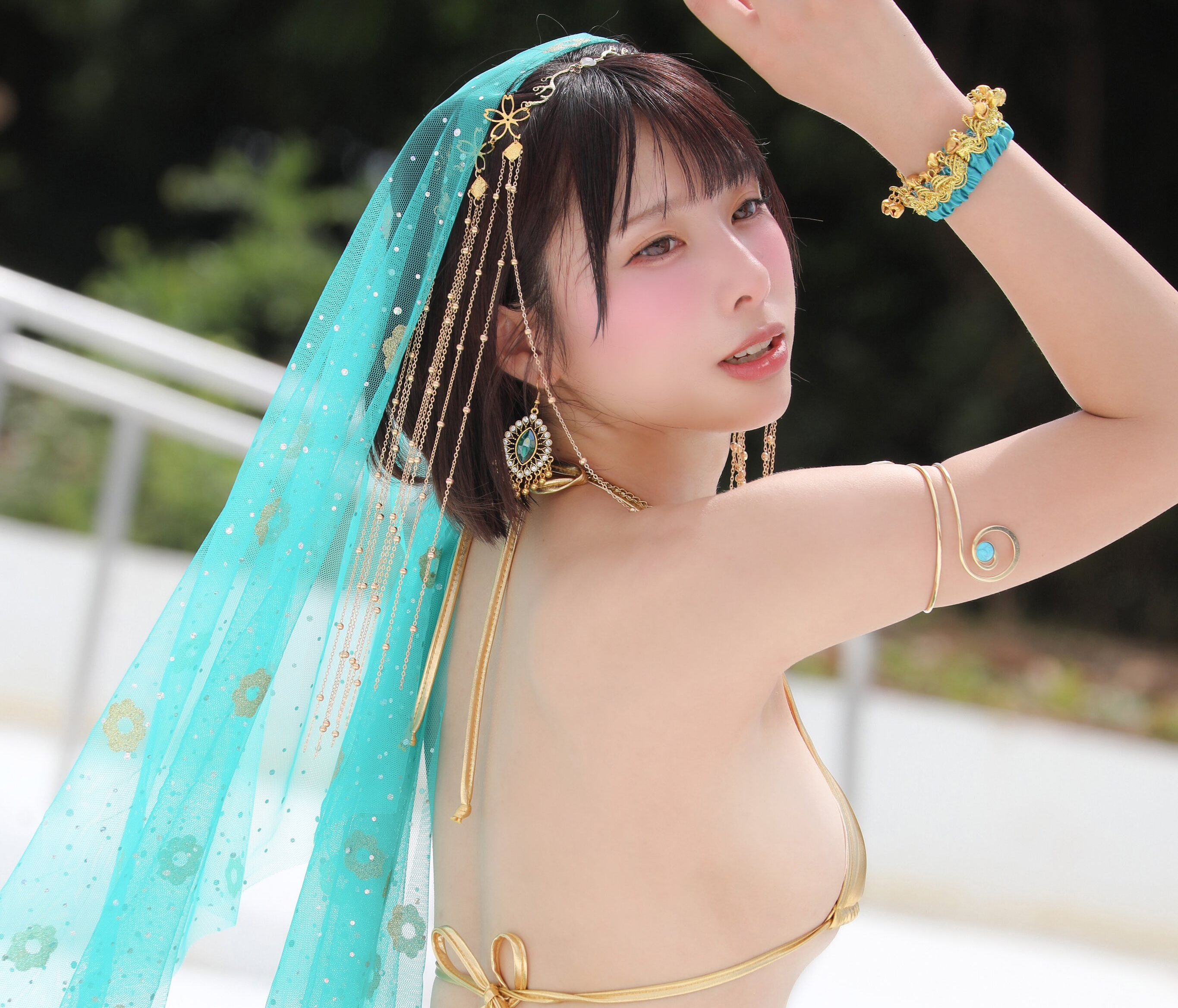 つなまよ！の「美クビレ際立つ衣装姿」に目が離せない