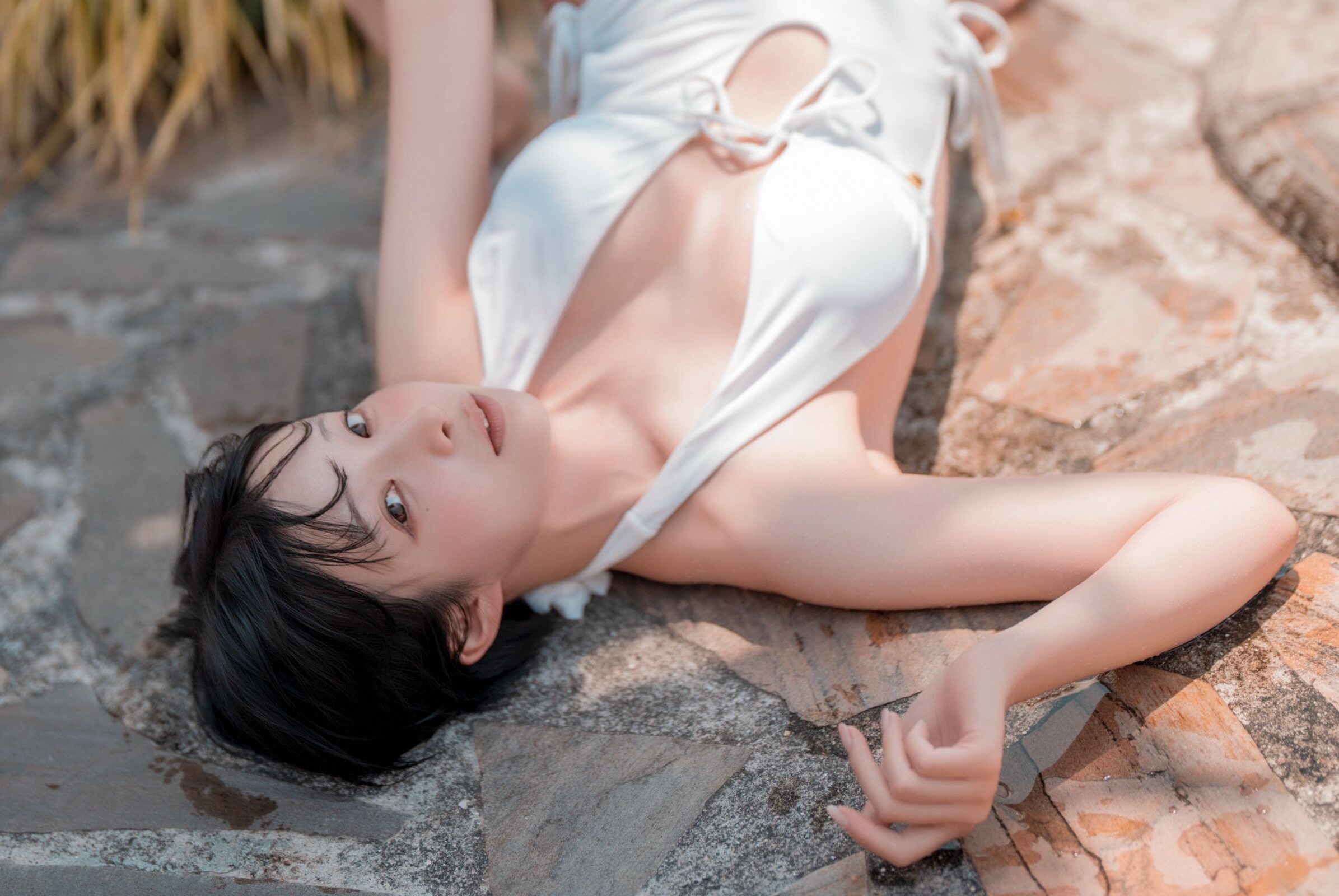 天川星夏の「鼠径部が際立つ水着姿」が心を深く揺さぶる！