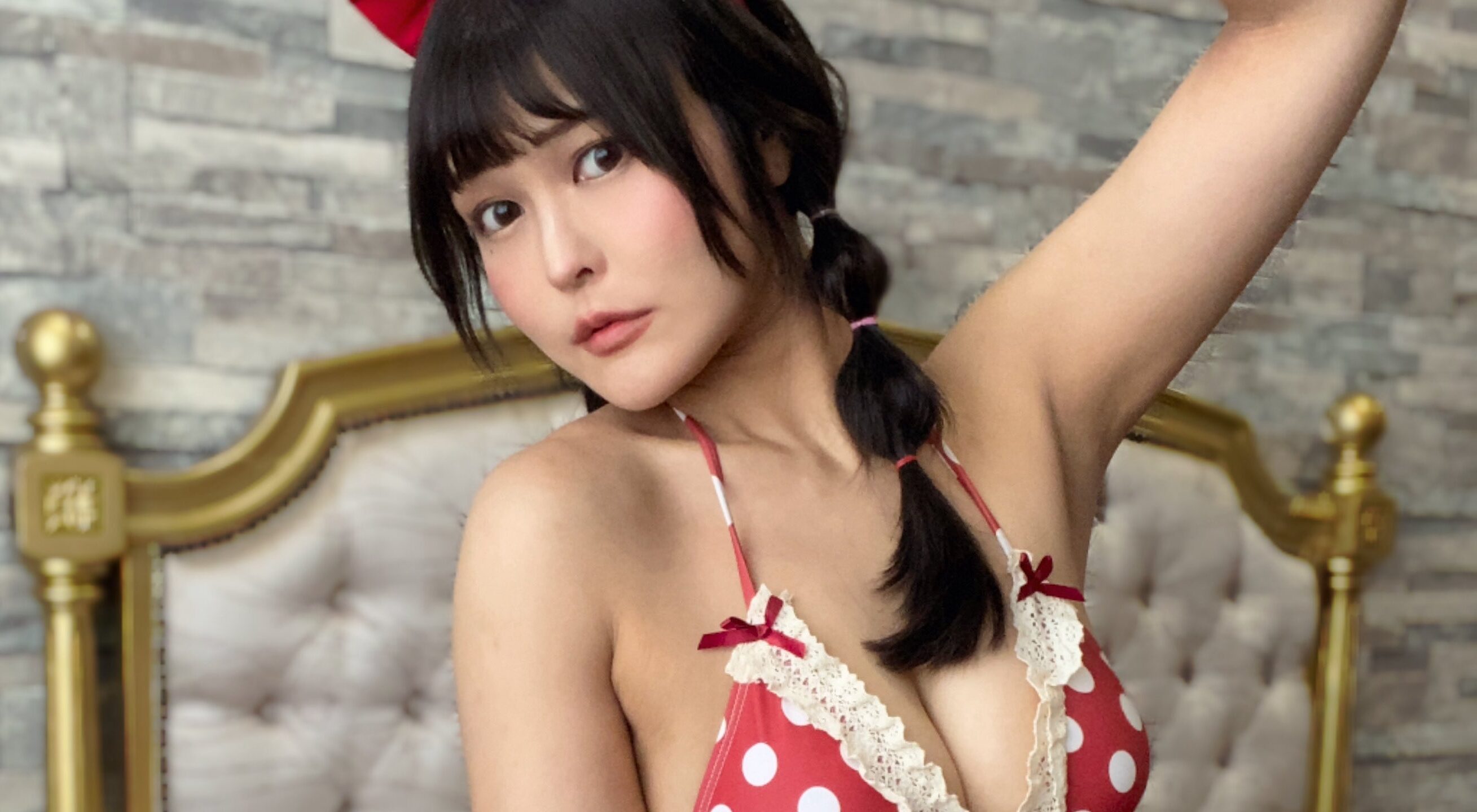 misshaの「ビキニとニーソックスの組み合わせ」がキュンとさせる！