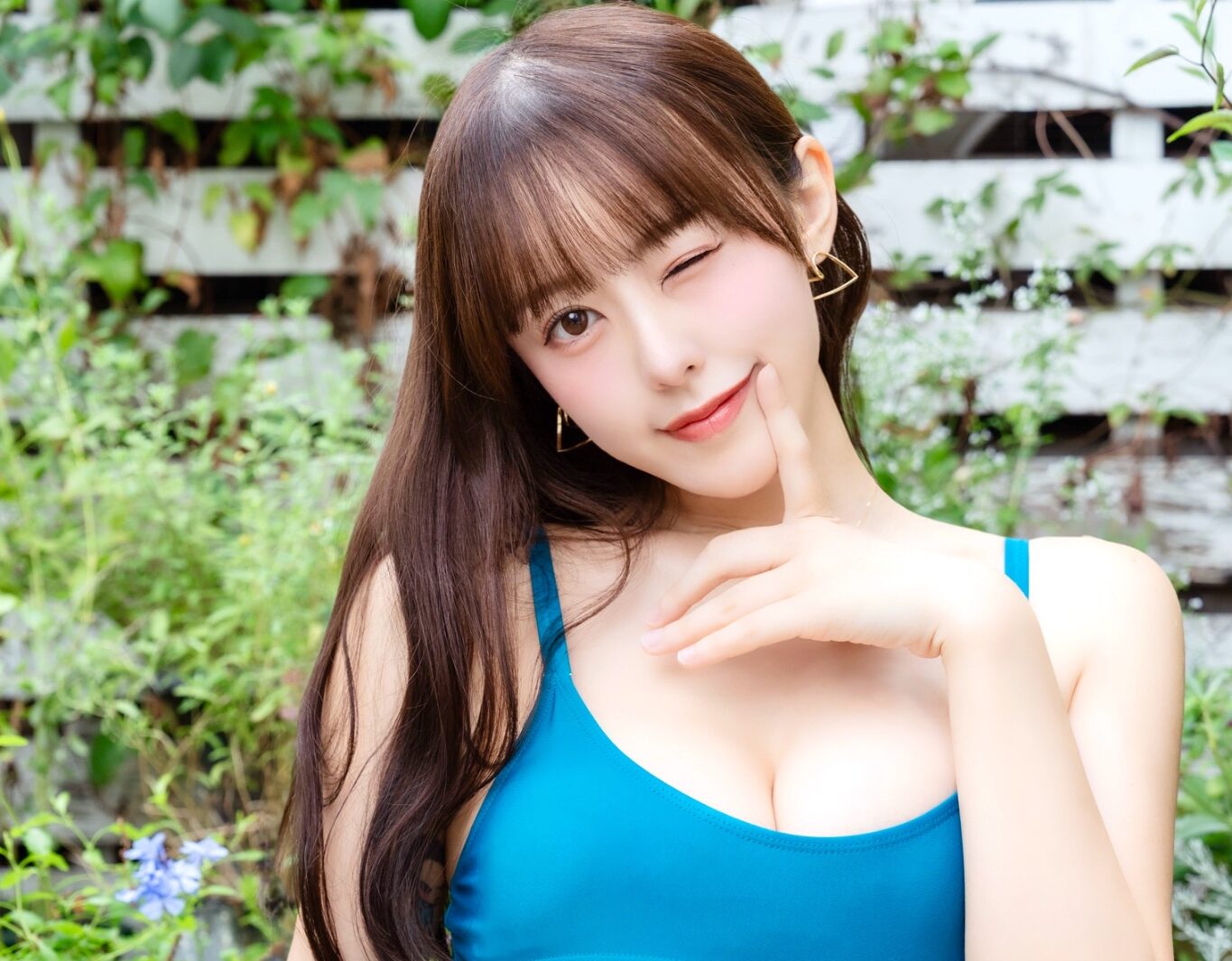 音羽美奈（みなぽち）の「透け感のある水着姿」にドキッとする！