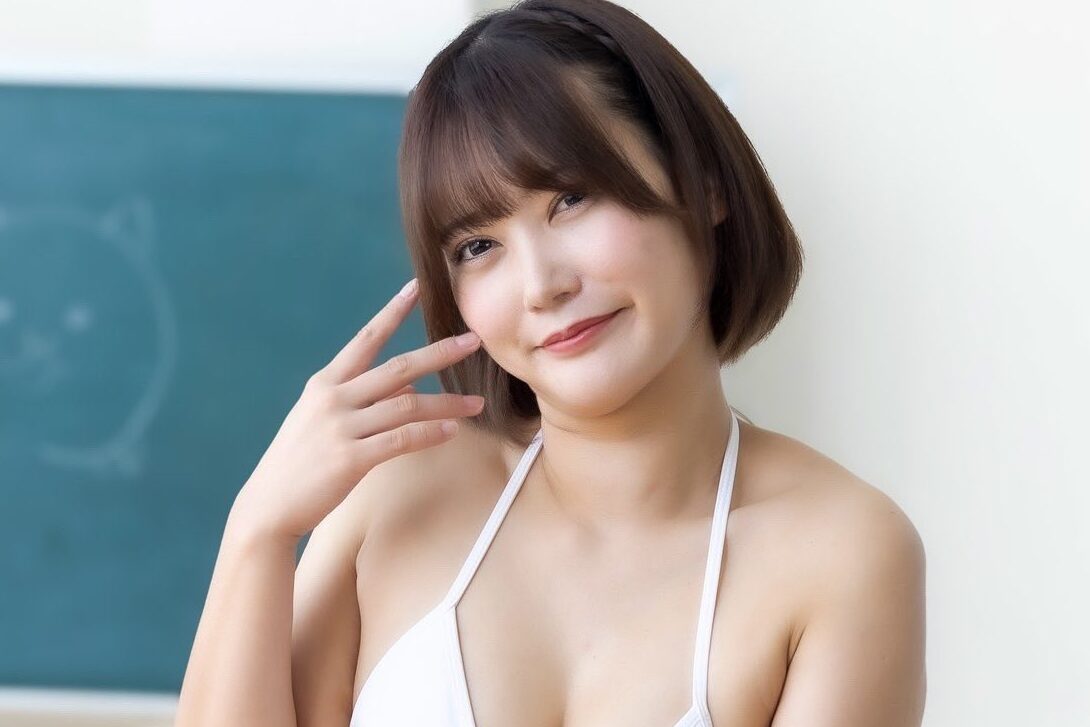 白石唯の「美クビレあらわな三角ビキニ姿」が心をくすぐる！