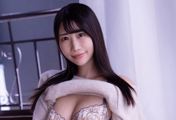 宮田みほの「ロケット級のランジェリー姿」にクラリとくる！