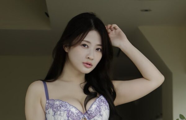 メイリの「美スタイル際立つランジェリー姿」に戸惑いを隠せない！