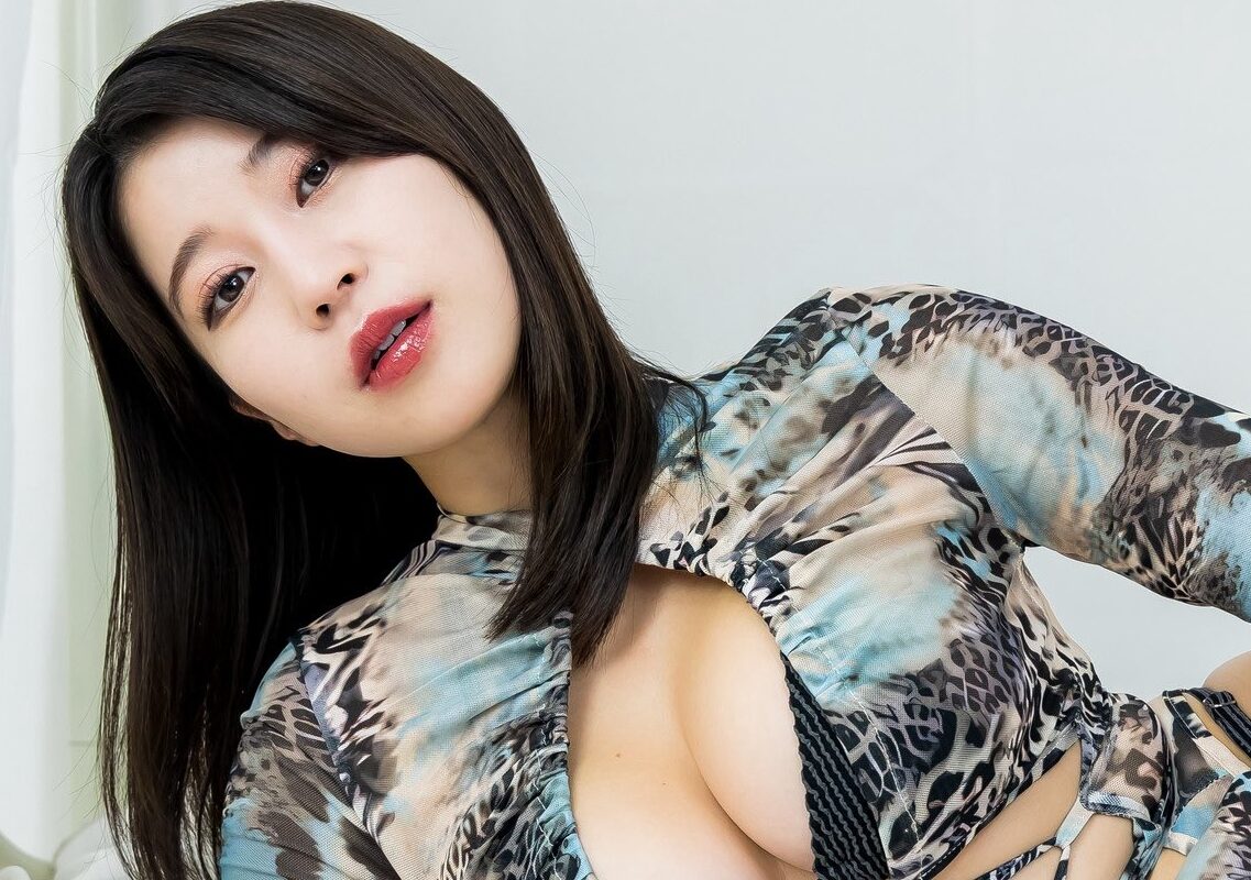 林未珠の「布の隙間からのぞく柔肌」がたまらない！