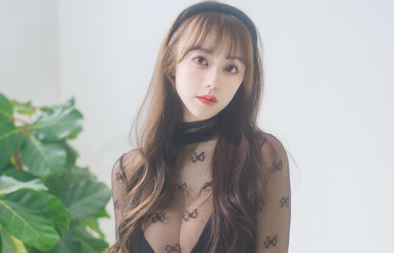 音羽美奈（みなぽち）の「透け感のある下着姿」に心がざわめく！