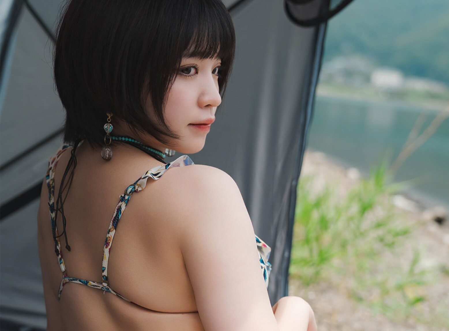 根本凪の「ぷりっと大きな桃尻」に目を奪われる！