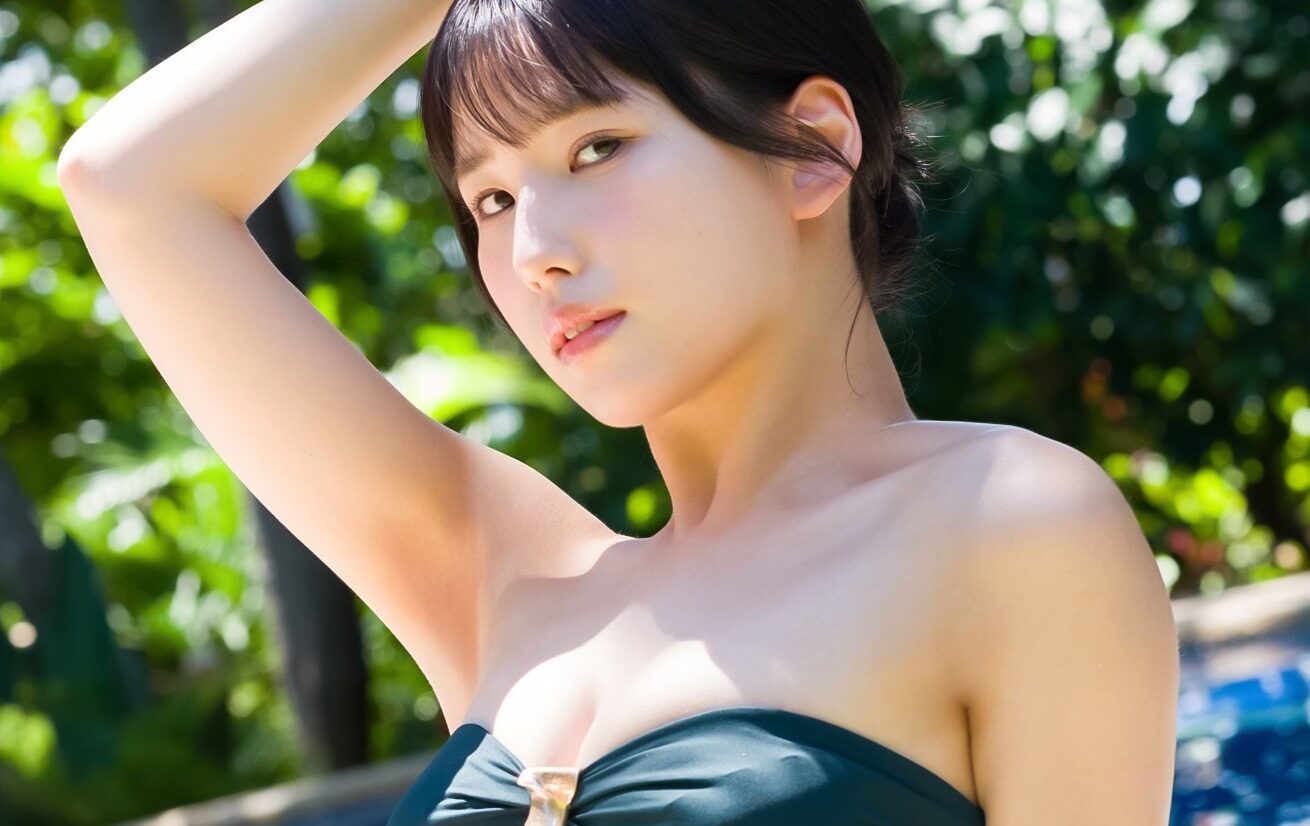 森嶋あんりの「しなやかな変形水着姿」に思わず見惚れる！