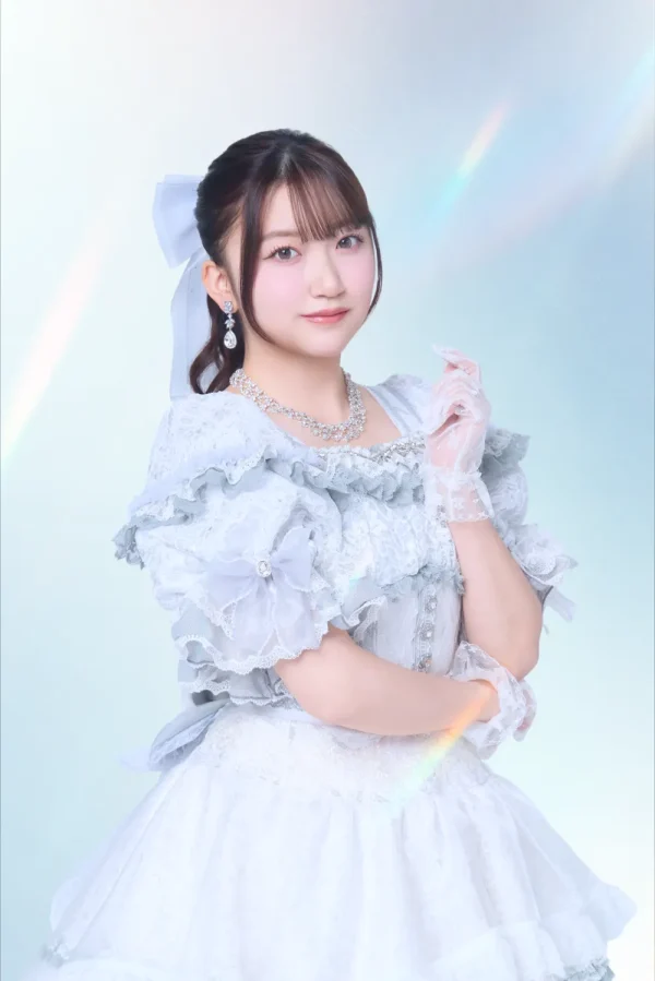 綾瀬 朱里（あやせ あかり）