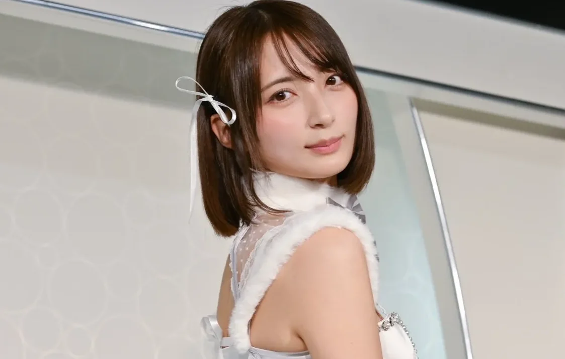 宇佐美彩乃の「丸みを帯びた美尻」に視線一直線！