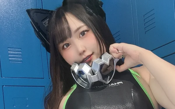 水瀬ちかの「V字ライン際立つ水着姿」に目のやり場が！