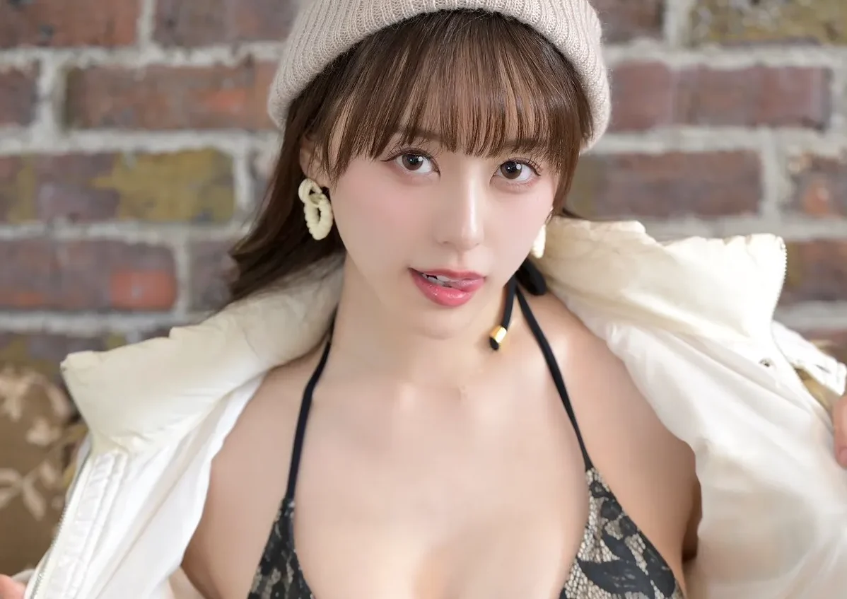 音羽美奈（みなぽち）の「弾けそうな水着姿」にドキドキが止まらない！