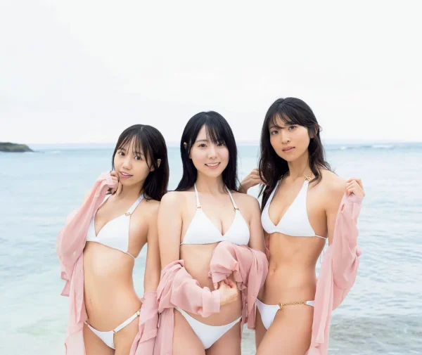 ミスFLASH2023-グランプリ-左から弓川いち華、橘舞、井上晴菜(C)光文社／週刊FLASH-写真◎木村哲夫

