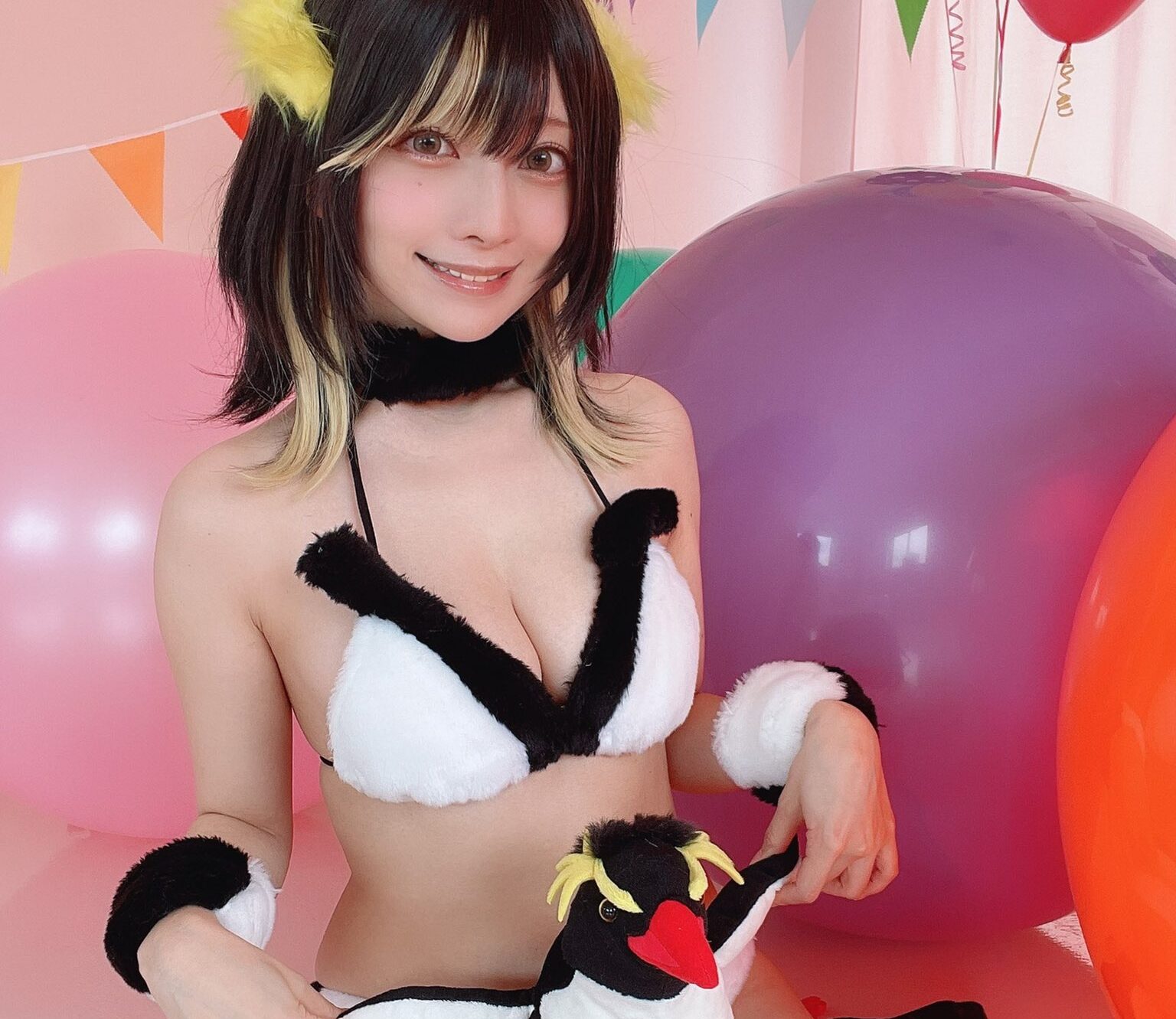 あんな水着やモチモチとした絶対領域も?コスプレイヤー・宮本彩希の「セクシー衣装」が可愛すぎると話題に!