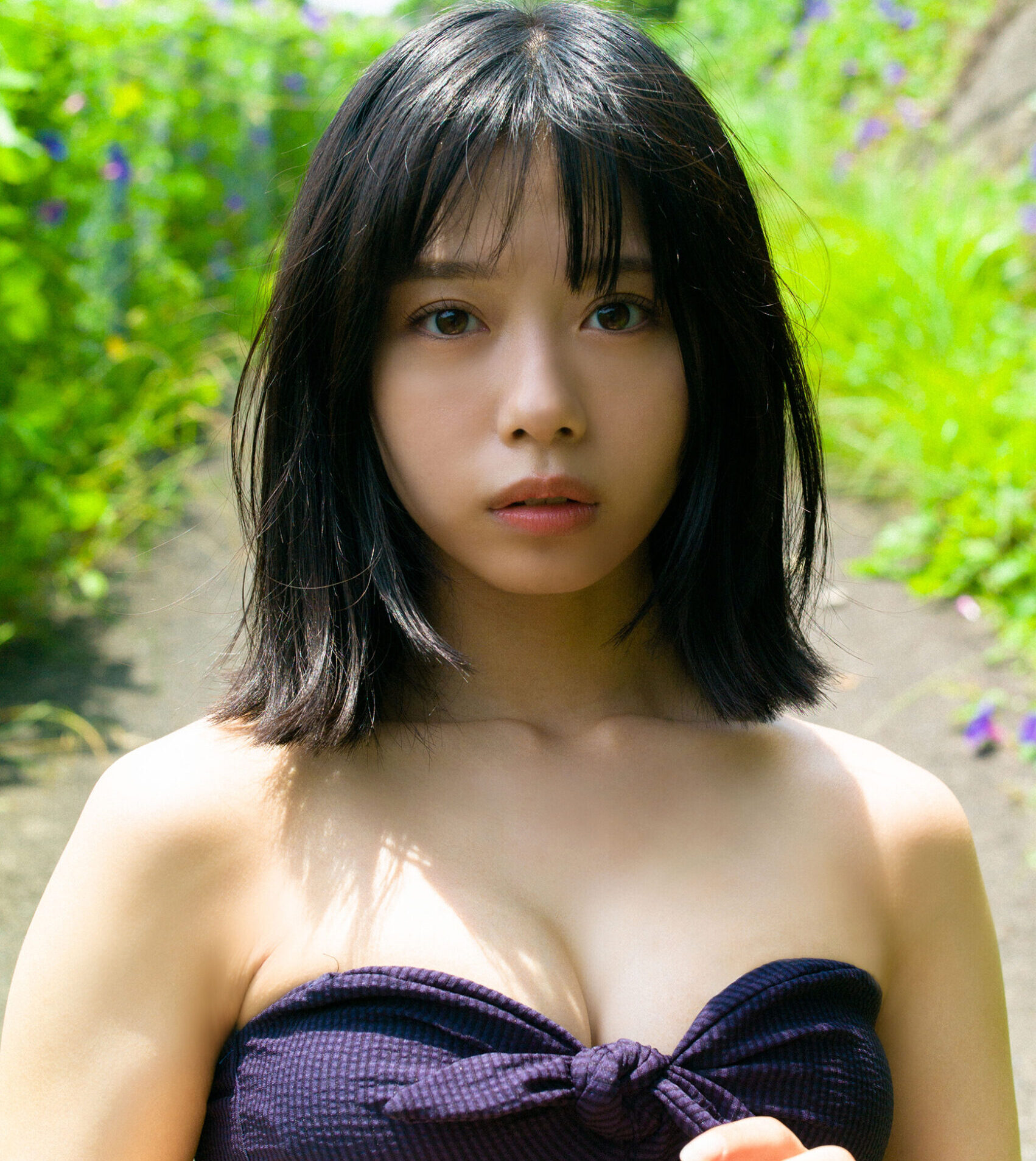 初挑戦のランジェリーショットや実家での撮影も！ナナランド・峰島こまき1st写真集からイメージカットが到着