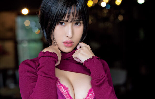「横乳」のぞく“ランジェリーカット”も!しーなちゃんが週刊誌のグラビアページに登場