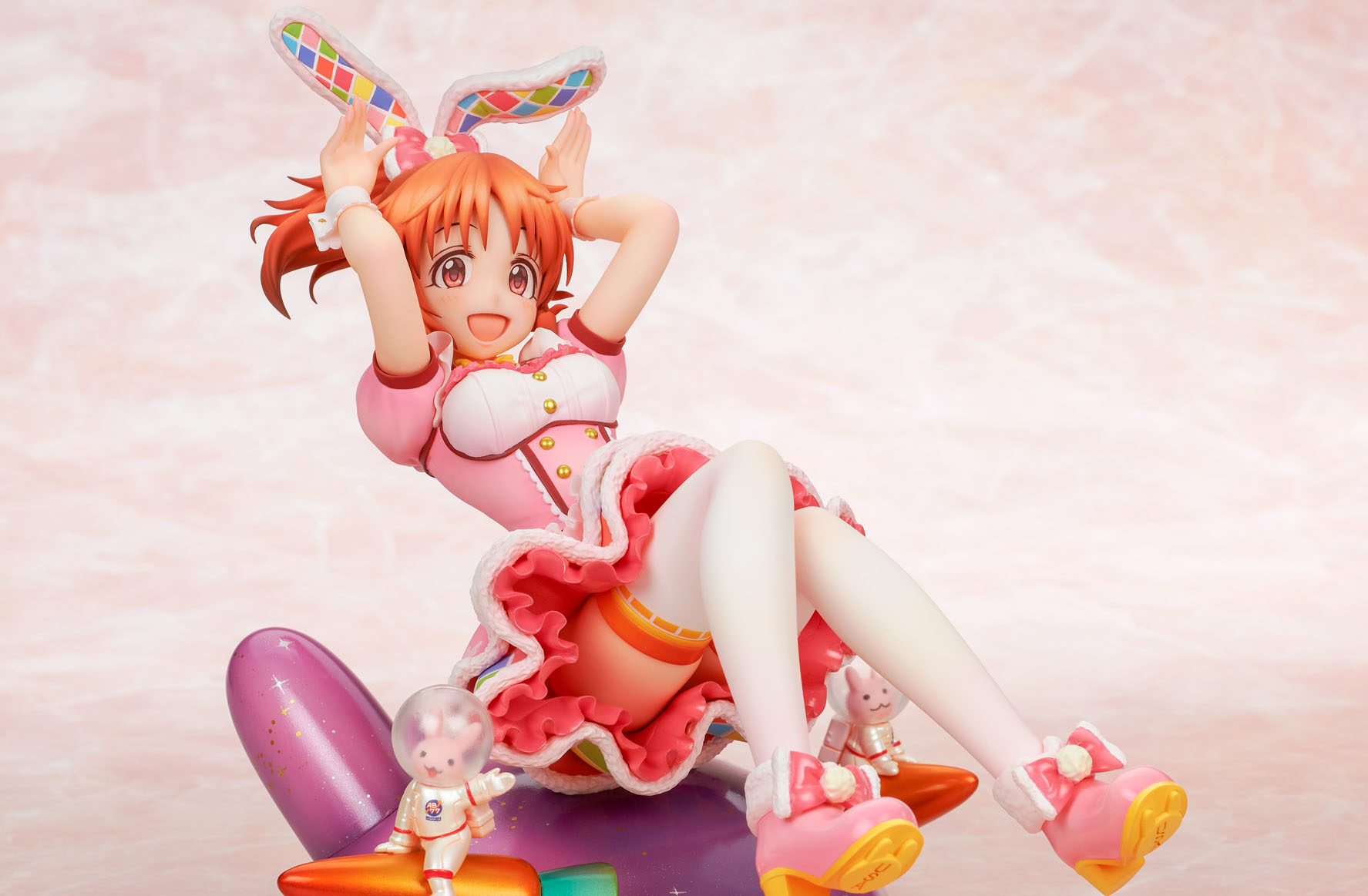 スペースパワーで、ウサミンワープ！やってきました、ウサミン星ステージー♪…『デレマス』より「安部 菜々」を「プリプリウサミン」+の衣装でフィギュア化！