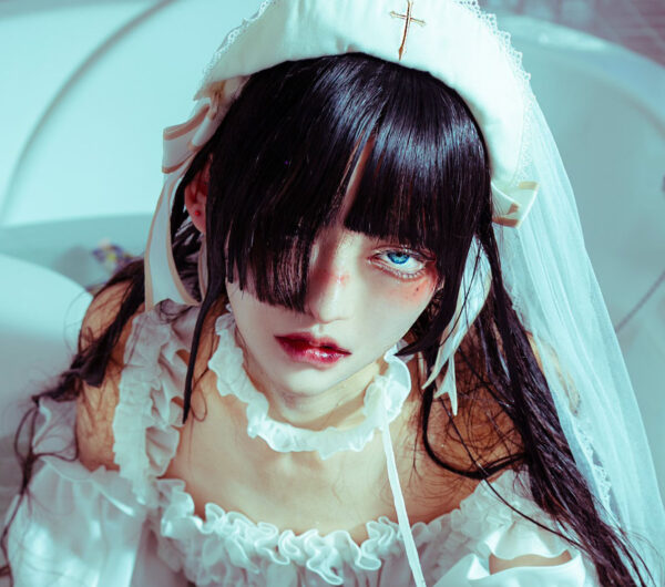 “令和のバズ女王”「高嶺ヒナ」写真集発売イベント直前に殺害ほのめかす脅迫受けていた