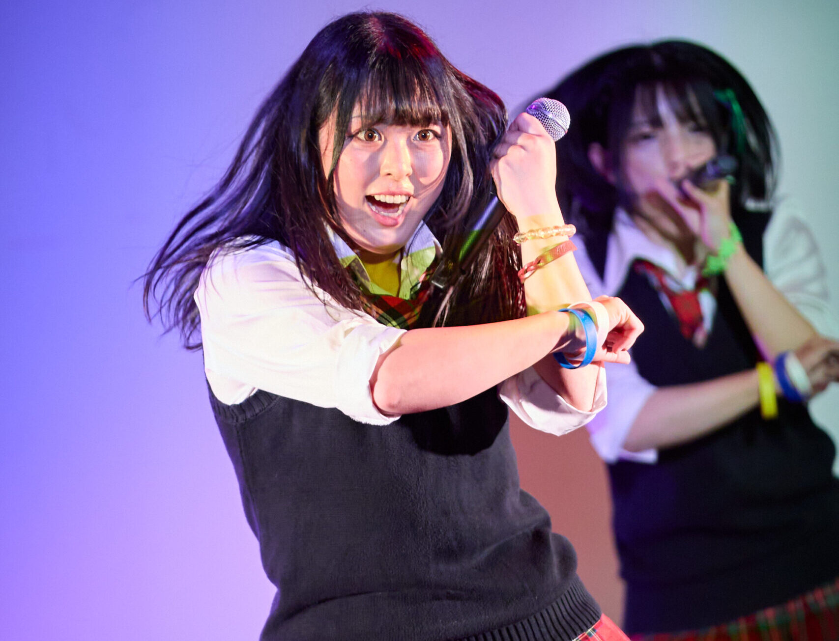 学園系アイドルグループ・燃えこれ学園、胸をキュンキュンさせる夏の新曲を熱唱！つうしんぼ6月1位は蒼音舞、7月1位は當銘菜々！