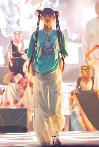 E767CD96-6B2C-415D-88F1-229B47793D36