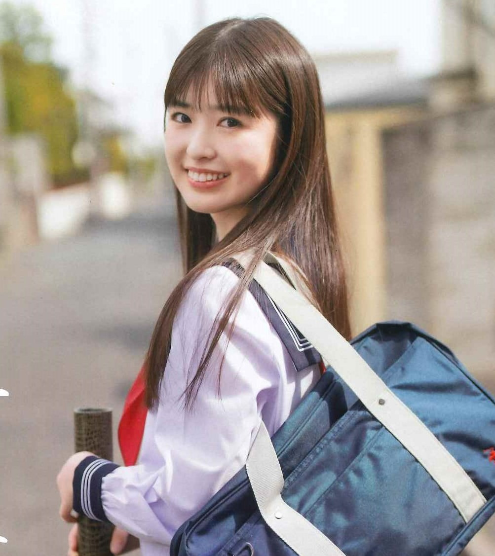 かわいすぎる「セーラー服」姿に胸キュン間違いなし！乃木坂46の小川彩が少年誌の表紙＆巻頭グラビアに登場