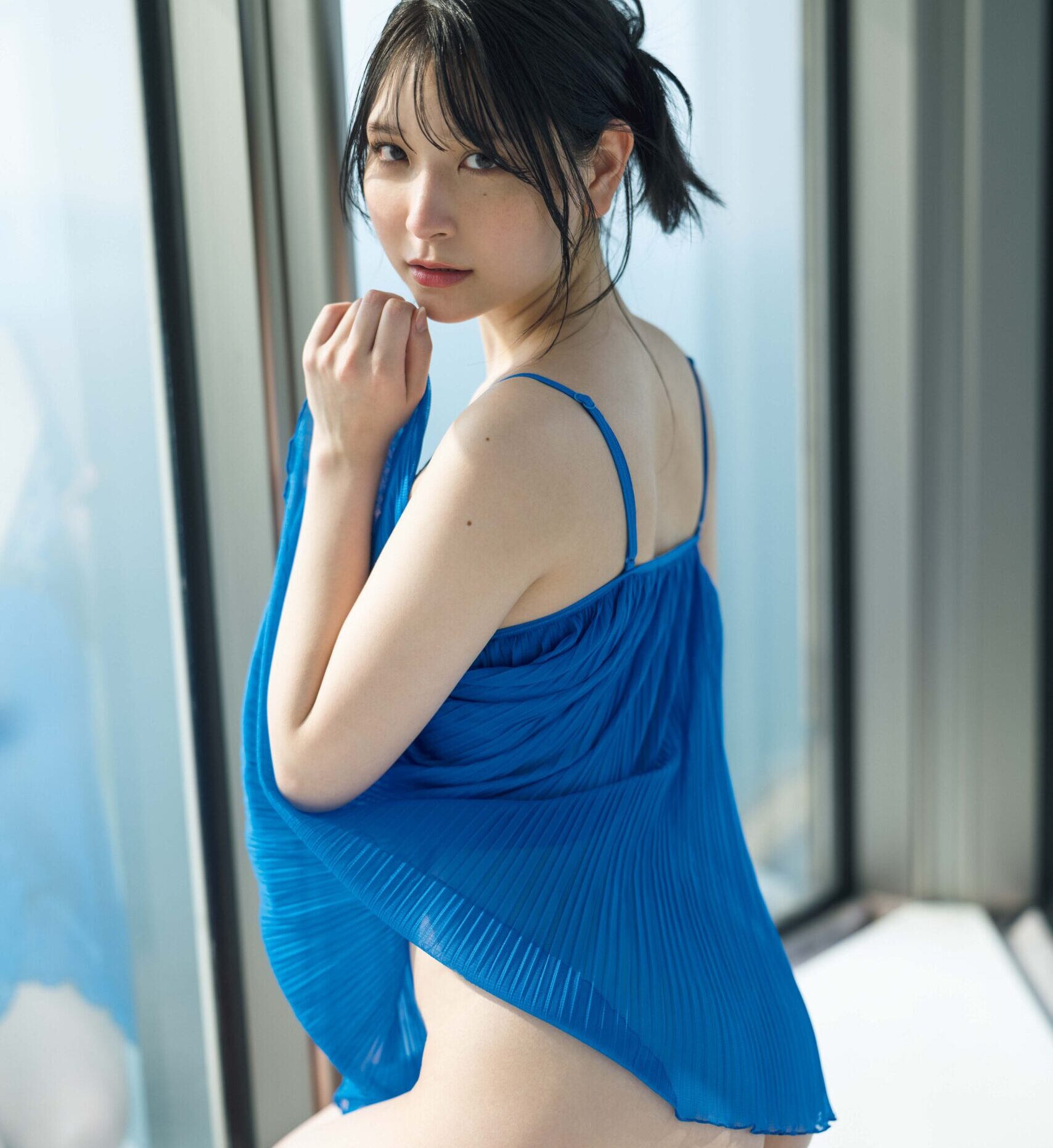 透けた衣装は過去最高の露出度!あまつまりな 最新写真集のタイトルが「See-through」(シースルー)に決定!