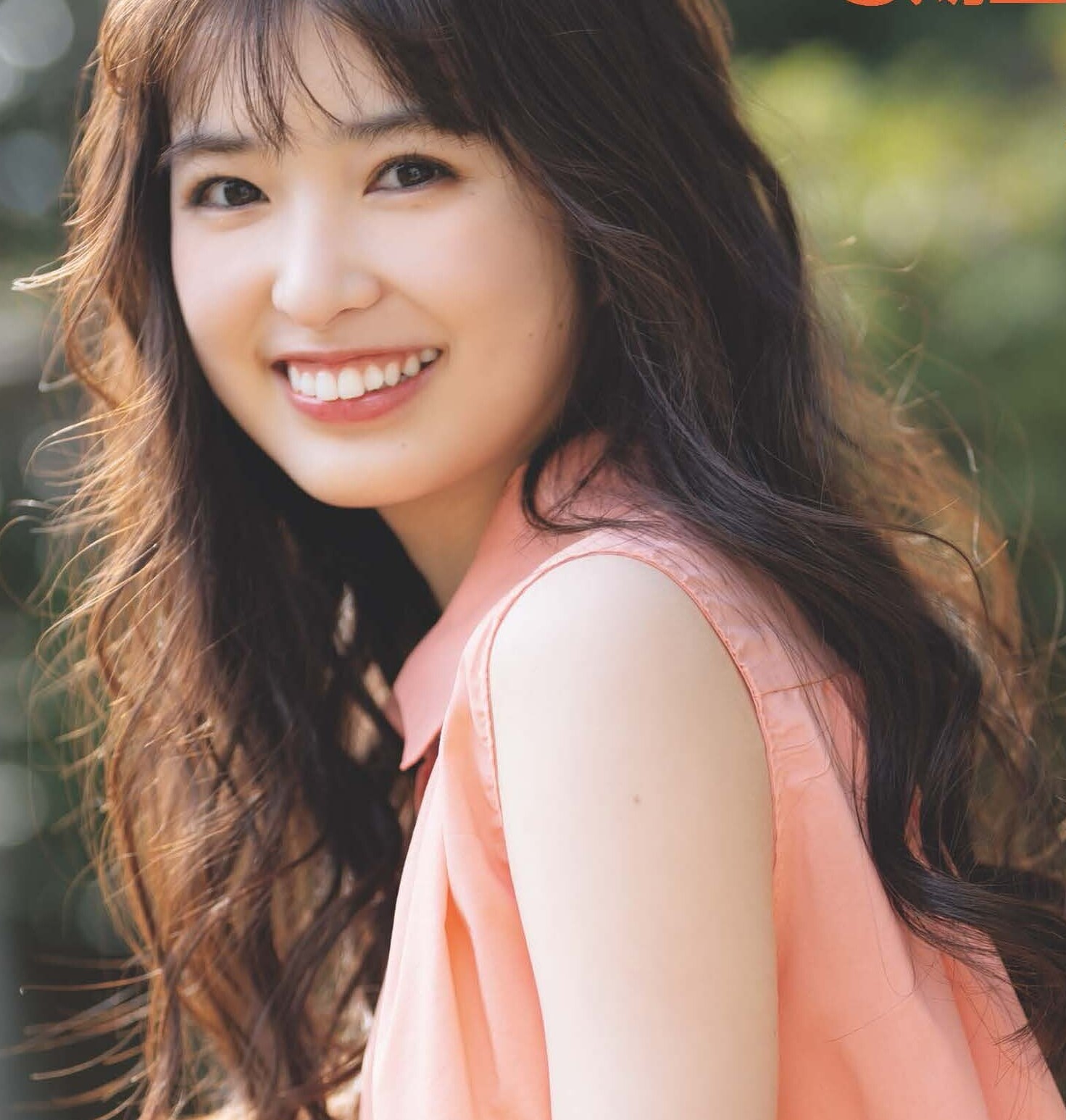 フレッシュな笑顔にハートはトキメキ！乃木坂46・小川彩が少年誌の表紙と巻頭グラビアに登場