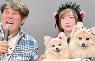 すみれおじさんが愛犬と「ラジオ公開生収録」に出演　「ペットモデルのギャラ」を問われてニヤリ